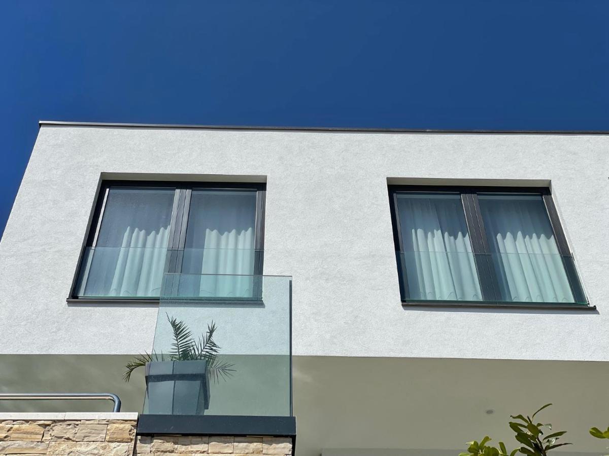Villa Dispet With Heated Pool, Jacuzzi, Sauna And Cinema Celina Exteriér fotografie